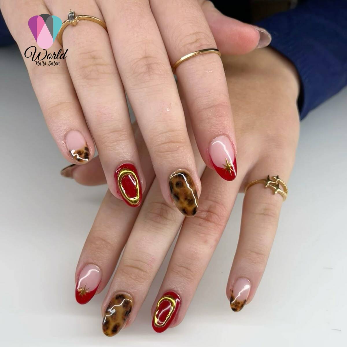 World Nails Salon logo